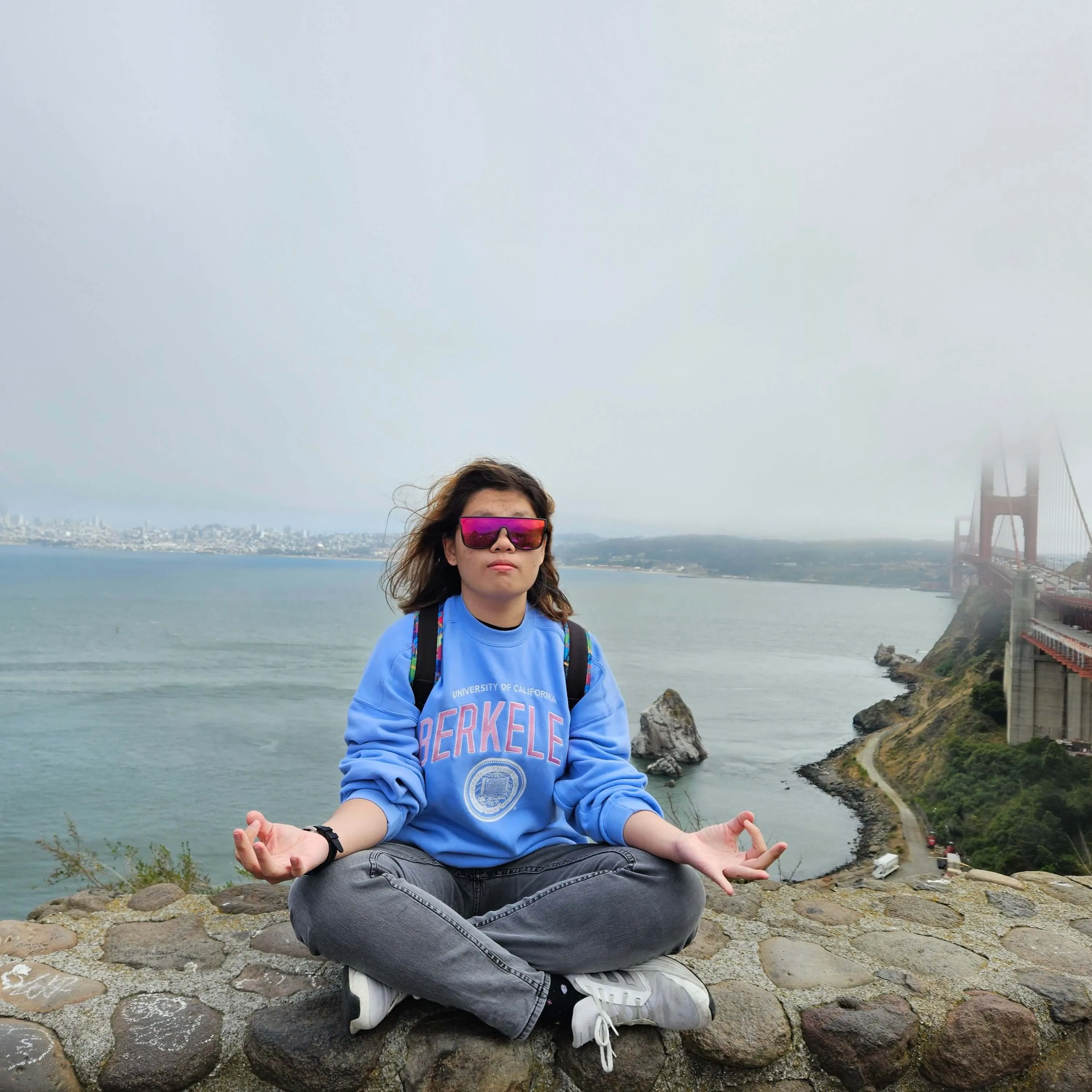 Nyx in front of Golden Gate Bridge